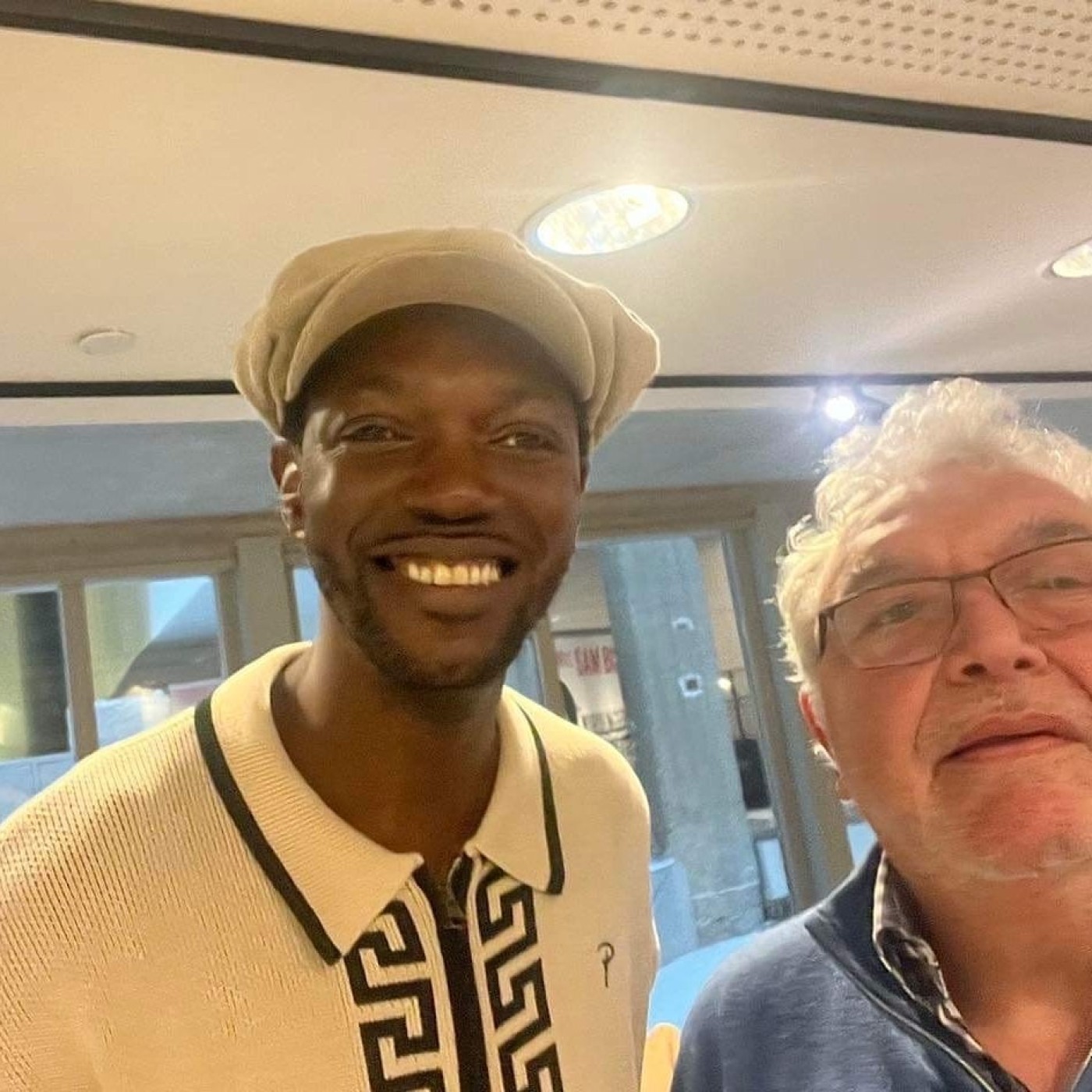 Baloji … Un artiste multifonctions comme un véritable couteau suisse… episode artwork